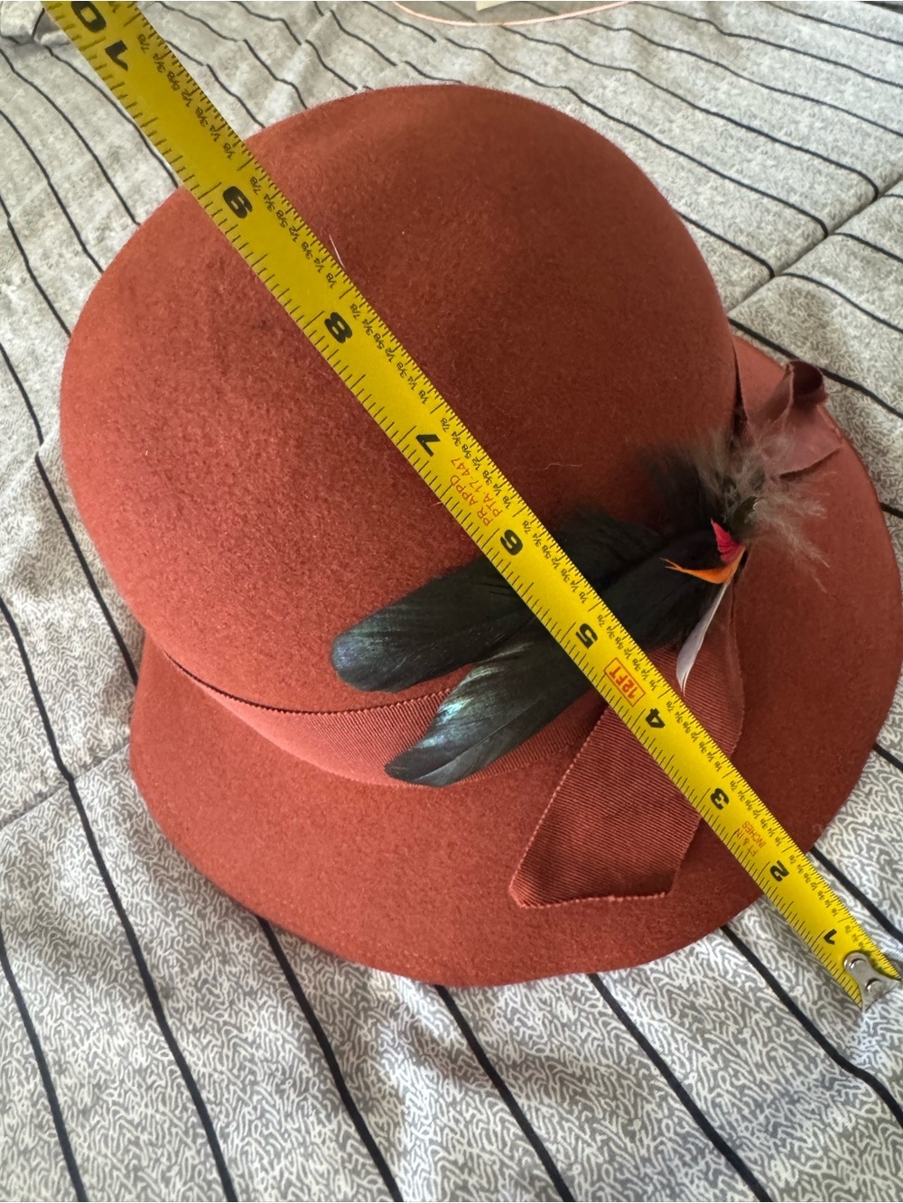 Vintage Style Wool-Feel Cloche Hat Rust Feather Detail - AS IS - Picture 12 of 12